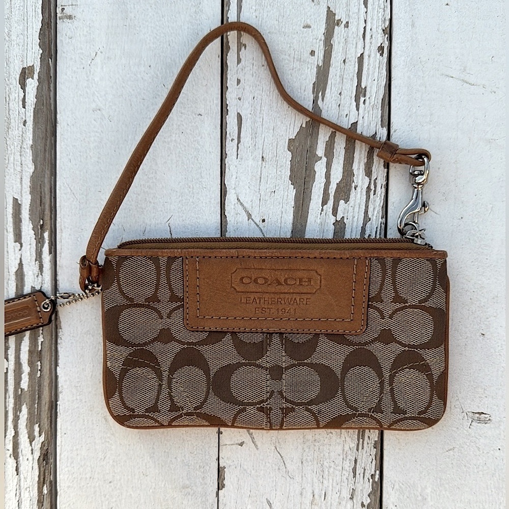 Original Coach Leatherette Classic Wallet Wristlet